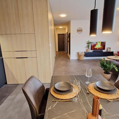 Hillshome - 84M2 Moderny Byt S Terasou Aj Saunou Liptovský Mikuláš Екстериор снимка