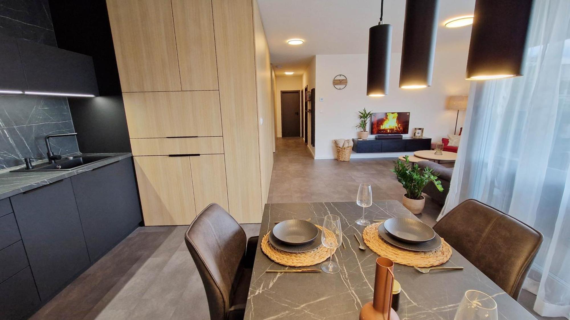 Hillshome - 84M2 Moderny Byt S Terasou Aj Saunou Liptovský Mikuláš Екстериор снимка